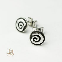 Aretes hechos en plata 950.