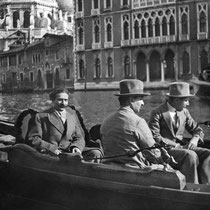 MSI Collection : Venice, Italy - 5 April 1932 - Kaka is nearest to camera