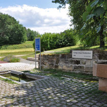 Kneippanlage in 91785 Ramsberg - Leitenbuckstraße, kurz nach der Abzweigung zum Segelhafen (Bild: Tourimusverband Fränkisches Seenland)  - siehe auch Download- pdf Übersicht