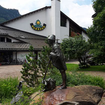 Armbad in 87541 Bad Hindelang, gegenüber Kurhaus (Oberallgäu)