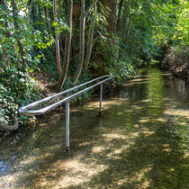 Wassertreten in 82194 Gröbenzell - Ammerseestraße (Foto: ©LRA FFB_Oliver Pauli) 