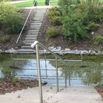 Wassertretbecken in 84180 Loching- zwischen Isarbrücke und Sportplatz (Foto: Gemeinde Loching)