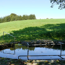 Wassertretbecken in 94557 Winzer- Nesselbach (Foto: LRA Deggendorf)