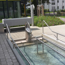 Wassertretbecken- neue Turnhalle- Schulstraße (Foto S.Seidl)