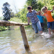 Wassertretanlage in 83727 Schliersee - am Erlebnisweg am Ostufer- direkt im See (Foto: Alpenregion Tegernsee-Schliersee)