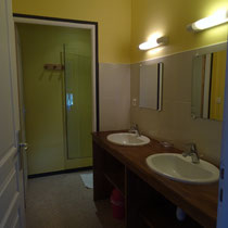 la salle de bain de la chambre 4 Ferme Relais de la Baie de Somme gîtes de groupe baie de somme