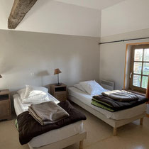Chambre 2 étage 3 pers