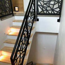 Rampe acier thermolaqué - motifs découpés au laser