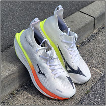Der 'Neo Vista 3' von Mizuno im Test...
