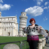 Ramona auf dem Platz der Wunder in Pisa