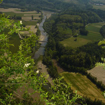 Blick vom Felsen auf den Tanaro