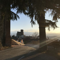 Kirche und Schloss von Ciglie