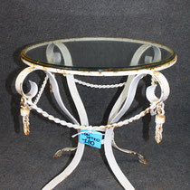BASE TAVOLINO FERRO BATTUTO CON PIANO IN VETRO. Prezzo € 180 .