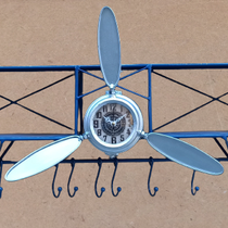 Avión con reloj y perchero. Ref 129468. 83x28x12