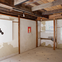 O JUN+Matsui Chie :Talking on the Veranda, Installation view /photo credit©Art OFFICE OZASA