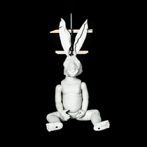 ALJA NEUNER, Der Wundersame, 2018, Limoges Porzellan, 40x40x80cm