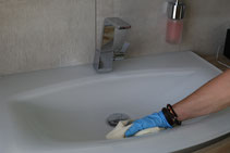 Badreinigung, Waschbecken, WC-Anlagen Reinigung