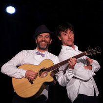 duo de chanson, guitare, humour, bruitages, mime