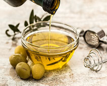 Olio extravergine di oliva leccino