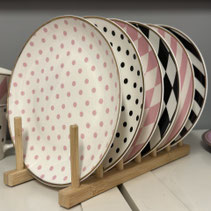 assiette dessert service vaisselle noire rose pois rayure losange decoration gouter 4 heure moderne tendance design retro promo soldes idee cadeau mariage anniversaire noel paque chocolat the cafe americain tasse 