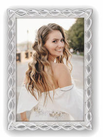cadre encadrememtn bizet italie zep argent deco moderne tendance design retro vintage classique traditionnel luxe chic promo solde idee cadeau anniversaire mariage jeune femme fille couple naissance bapteme communion pop beaux cadres rafinement