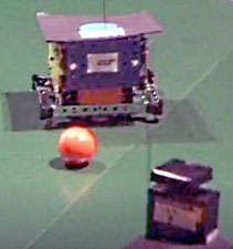 Robots footballeurs en action