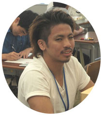 将来、この学校で働いて学生たちの悩みに応えたい
