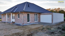 Garage mit Carport auf Stahlstützen