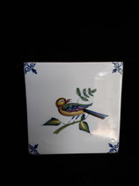 Carreau Oiseau coloré 21 fond bleuté Dimensions 13cm×13cm Faience de Delft