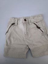 Kurze Hose Gr. 110 (31)