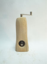 Muskatmühle Muskatreibe alter Eichenbalken