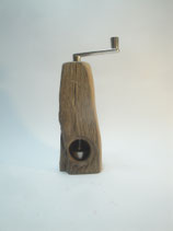 Muskatmühle Muskatreibe alter Eichenbalken