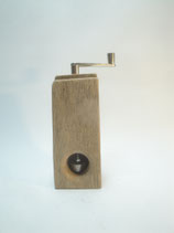 Muskatmühle Muskatreibe alter Eichenbalken