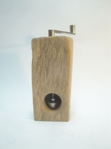 Muskatmühle Muskatreibe alter Eichenbalken