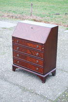 Engelse secretaire, Mahonie bureau