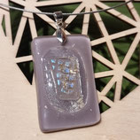 Collier en verre mauve et dichroïque motif