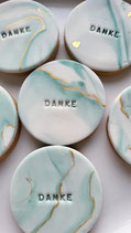 Keks mit Marmoroptik und Gold, personalisiert
