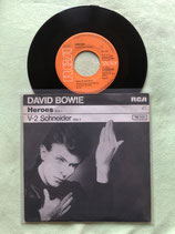 David Bowie, Heroes (Aus dem Film: Christiane F., Wir Kinder vom Bahnhof Zoo) / r
