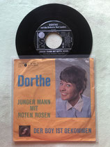 Dorthe, Junger Mann mit roten Rosen / sch