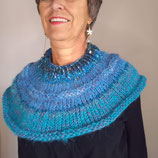 col femme chauffe épaule vert et bleu tricoté en laine