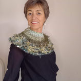 col femme chauffe épaule vert tricoté en laine