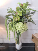 BRAND NEW Bouquet in Vase