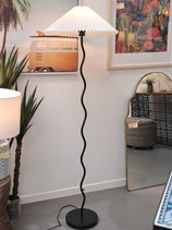 Wavy Black Metal Floor Lamp