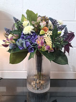 BRAND NEW Bouquet in Vase