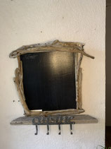 Ardoise murale en bois flotté et petite étagère