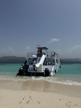 Paradise Island Sunset Beach Party auf unserem Katamaran.