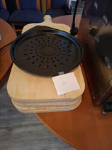 20. 9 Pizzabretter lang und 2 Backplatten