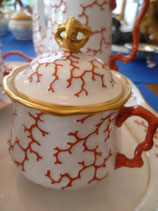Zuckerdose in Korallendesign.
