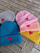 Mütze Beanie Strickmütze mit Herz aubergine