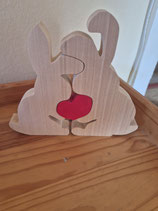 Holzfigur Hasenpaar mit Herz